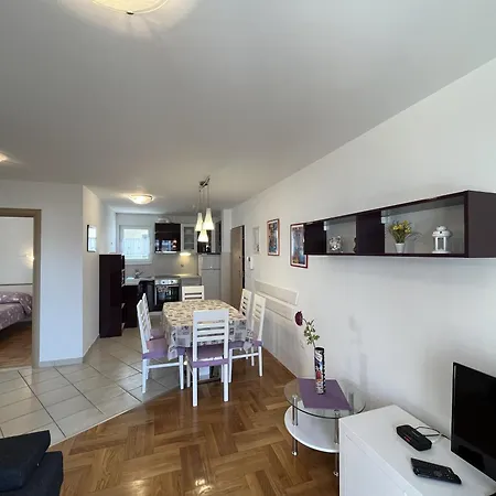 Diana Apartman