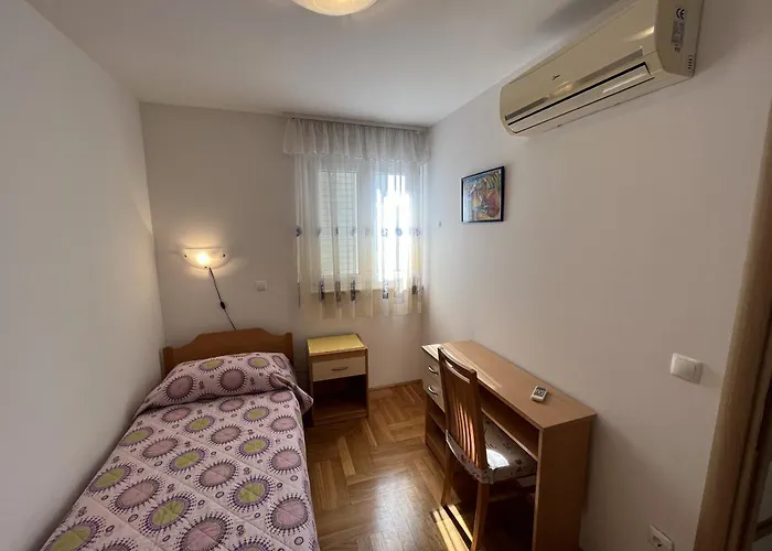 Diana Apartment *
